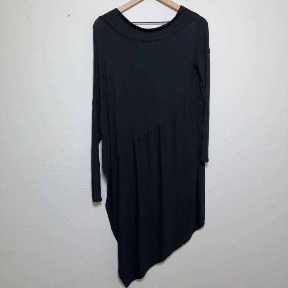 We The Free Women Tunic Medium Black Asymmetrical Hem Long Sleeve OB577961